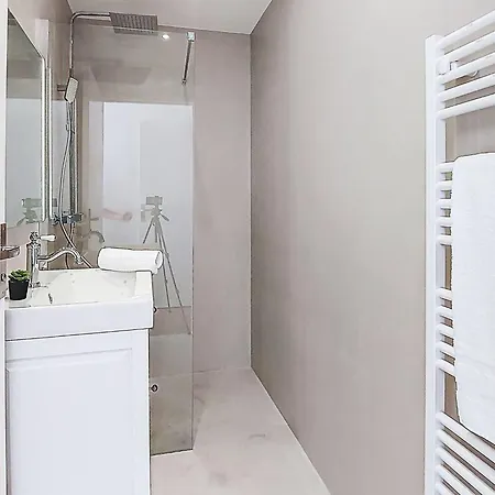 Les Cariatides 5 By Interhome *
